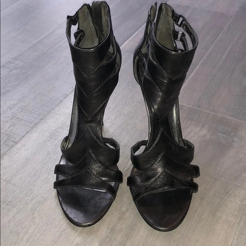 COPY - Guess heels - Picture 3 of 5